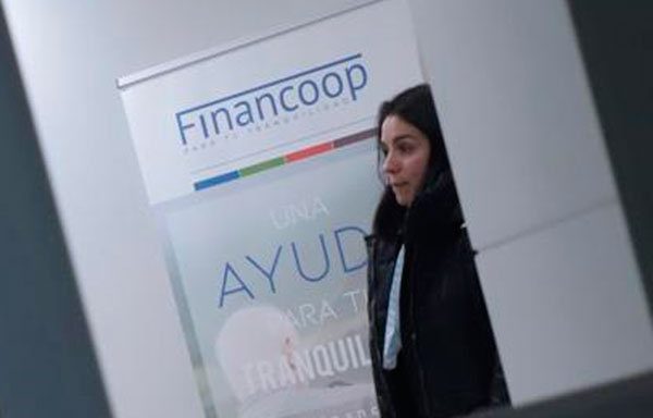 Créditos de Financoop para pensionados de AFP